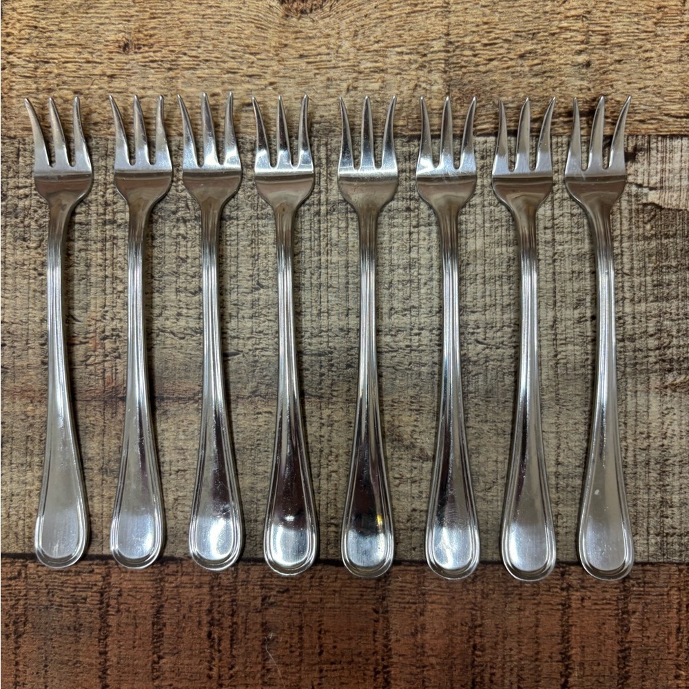 Reed & Barton RDS 4 Outlined Cocktail Seafood Fork 5 5/8" Stainless Steel Set 8